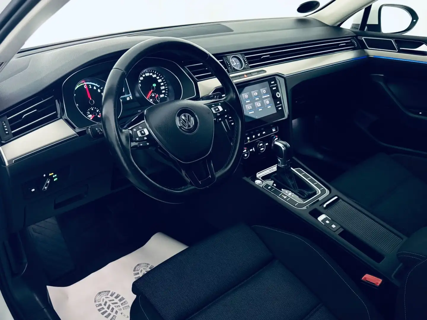 Volkswagen Passat Lim. GTE Weiß - 2
