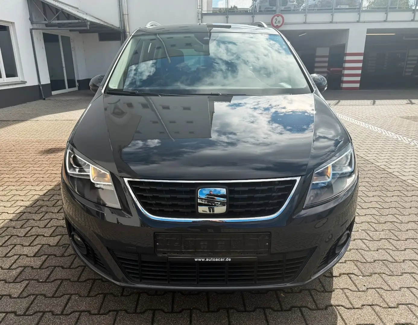 SEAT Alhambra Xcellence DSG NAVI/AHK/STADHEIZ/DCC/ACC Gris - 2