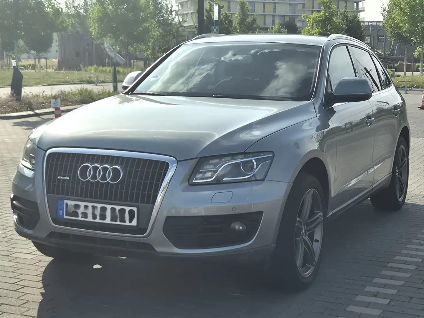 Audi Q5 Q5 2.0 TDI quattro Stronic Argintiu - 1