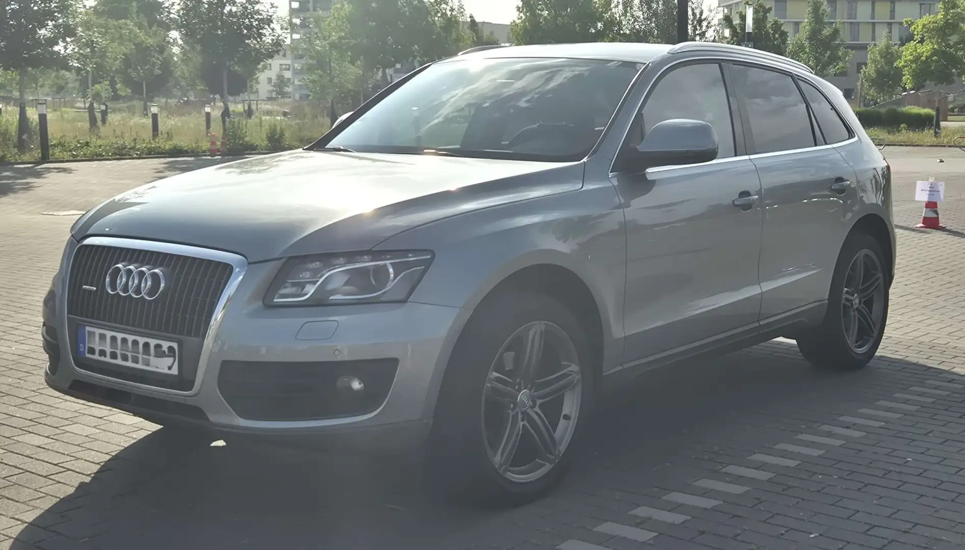 Audi Q5 Q5 2.0 TDI quattro Stronic Argintiu - 2