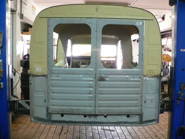 Citroen 2CV AK400