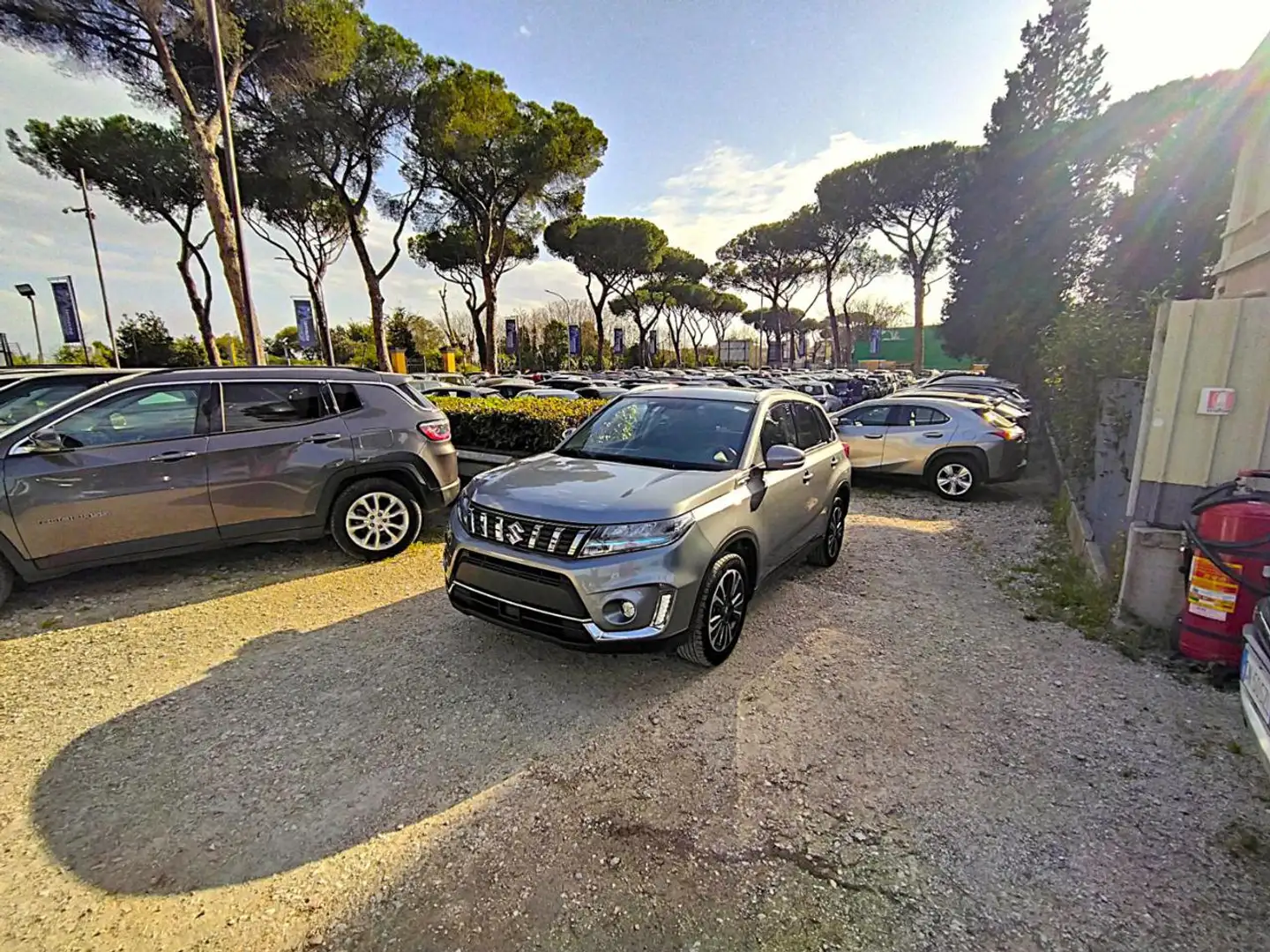Suzuki Vitara 1.5cc HYBRID GLX 4WD ALLGRIP 116cv SAFETYPACK NAVI Šedá - 1