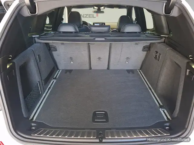 BMW X3 view 12