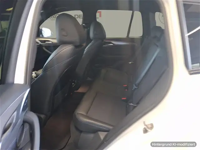 BMW X3 view 11