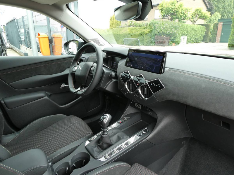 DS Automobiles DS 3 1.2 i 100pk Performance Line SPORT BLIS Camera (35961) — photo 11