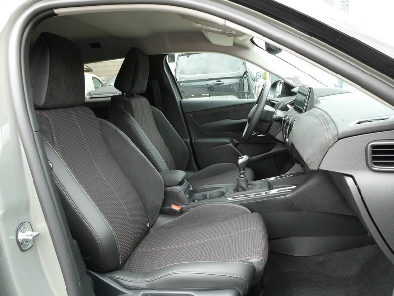 DS Automobiles DS 3 1.2 i 100pk Performance Line SPORT BLIS Camera (35961) — photo 9