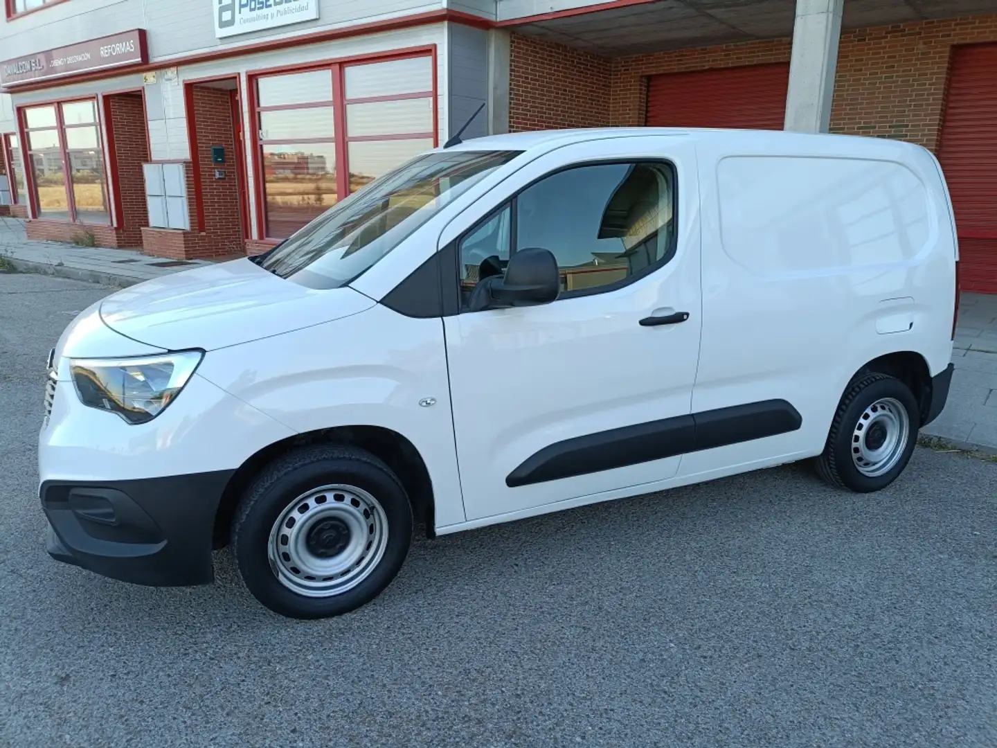 Opel Combo N1 Cargo 1.5TD S&S L 650 Express 100 Bianco - 2