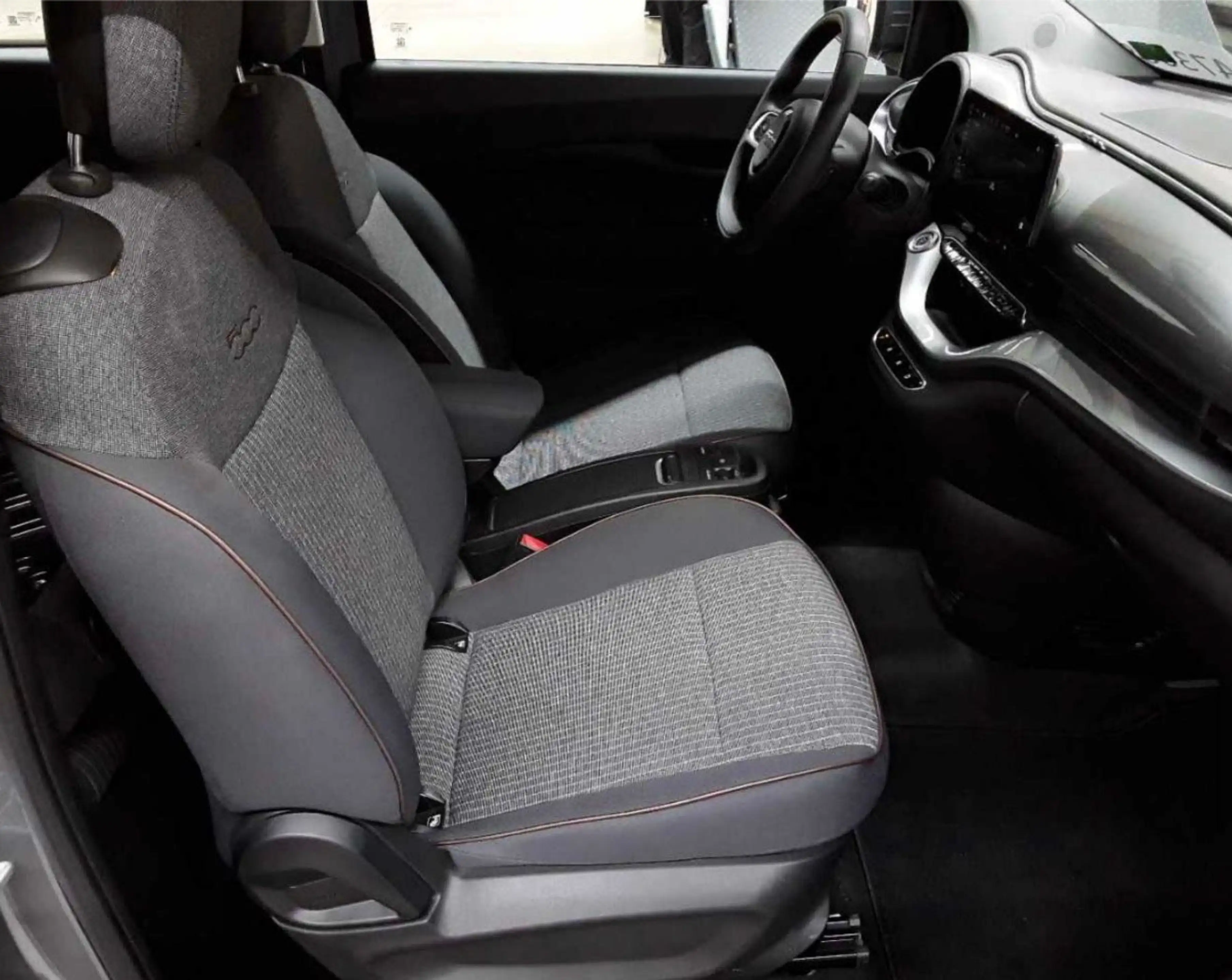 Fiat 500e 3+1 Icon  Navi+Kamera+Sitzhzg. — photo 4