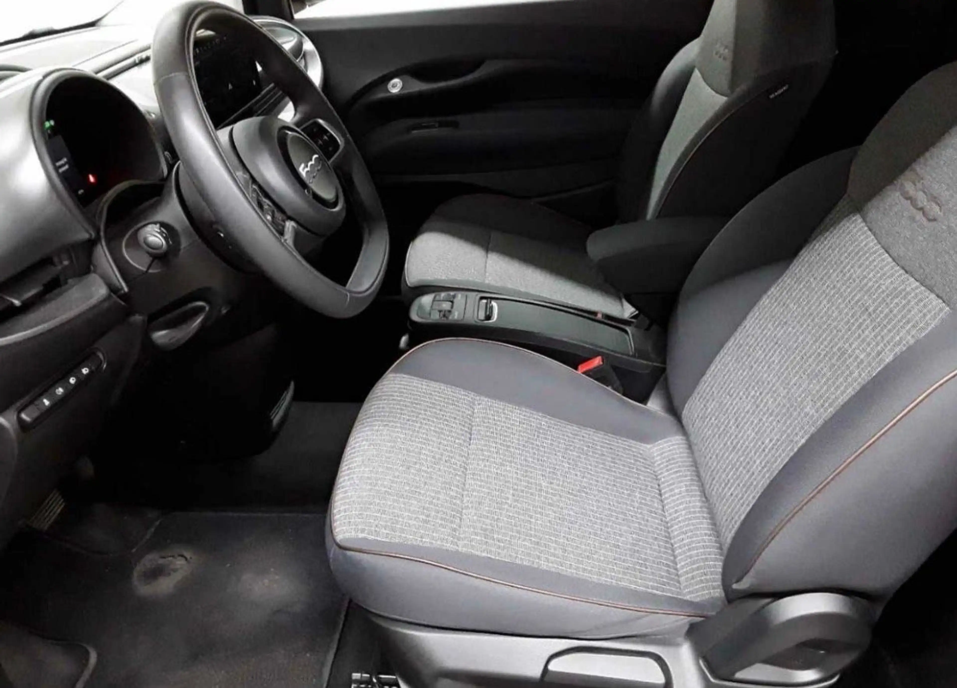 Fiat 500e 3+1 Icon  Navi+Kamera+Sitzhzg. — photo 10
