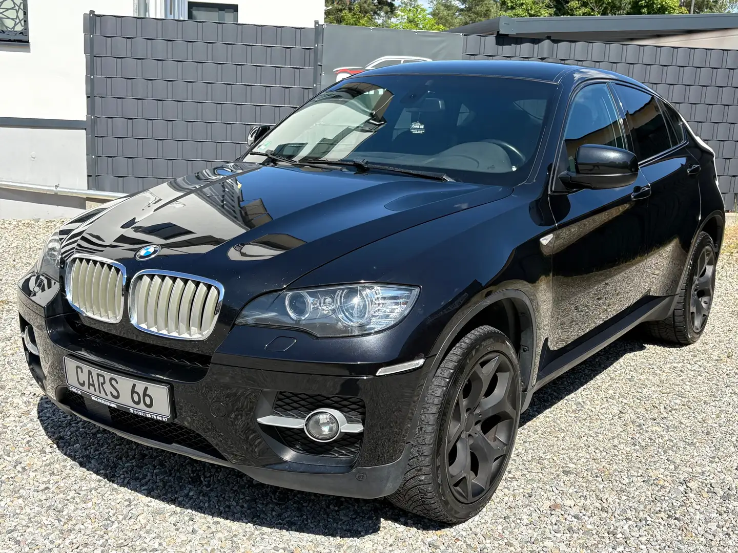 BMW X6 xDrive40d Schwarz - 2
