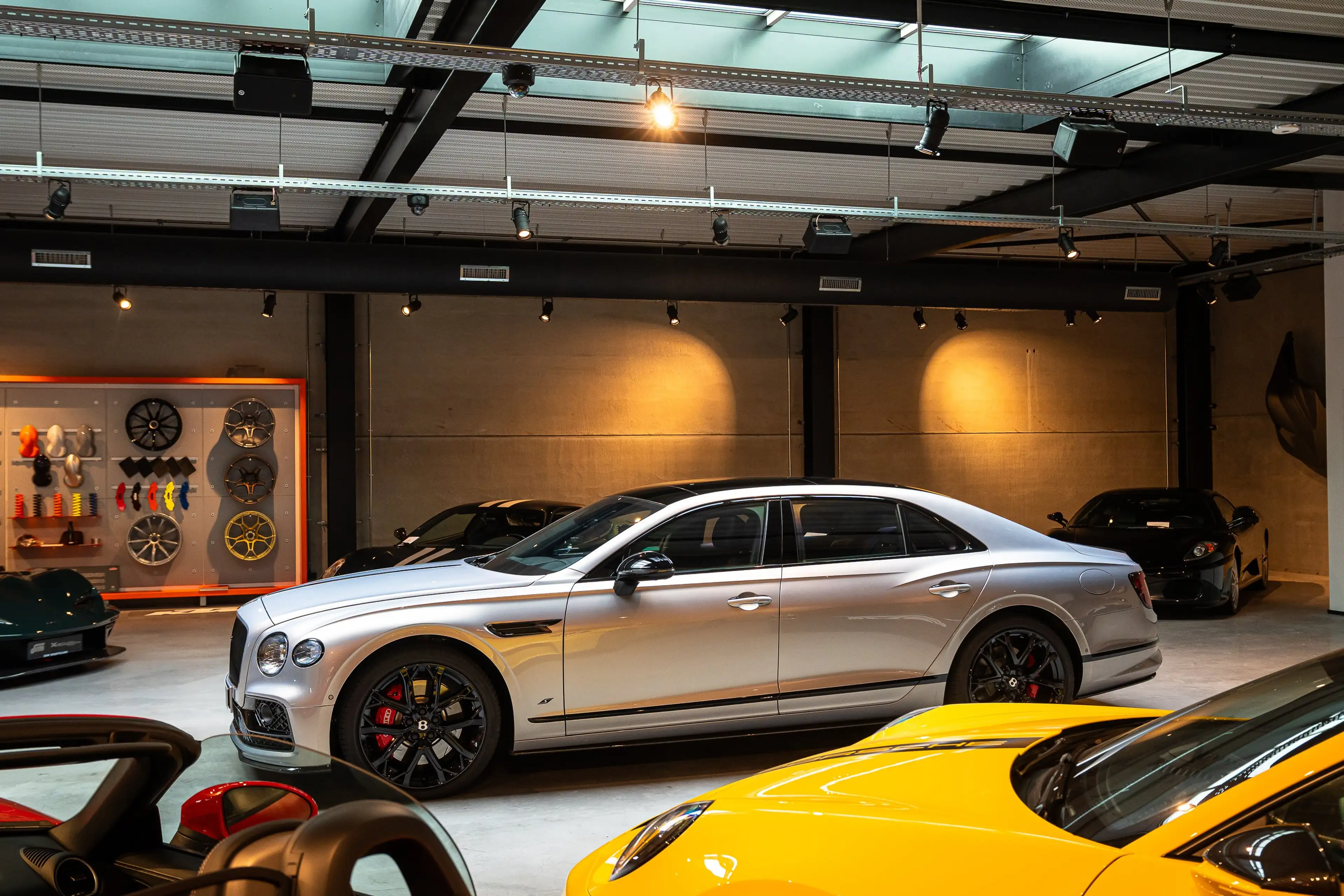 Bentley Flying Spur 2.9 V6 Hybrid S Mulliner - Price new : 330.000€ — photo 4