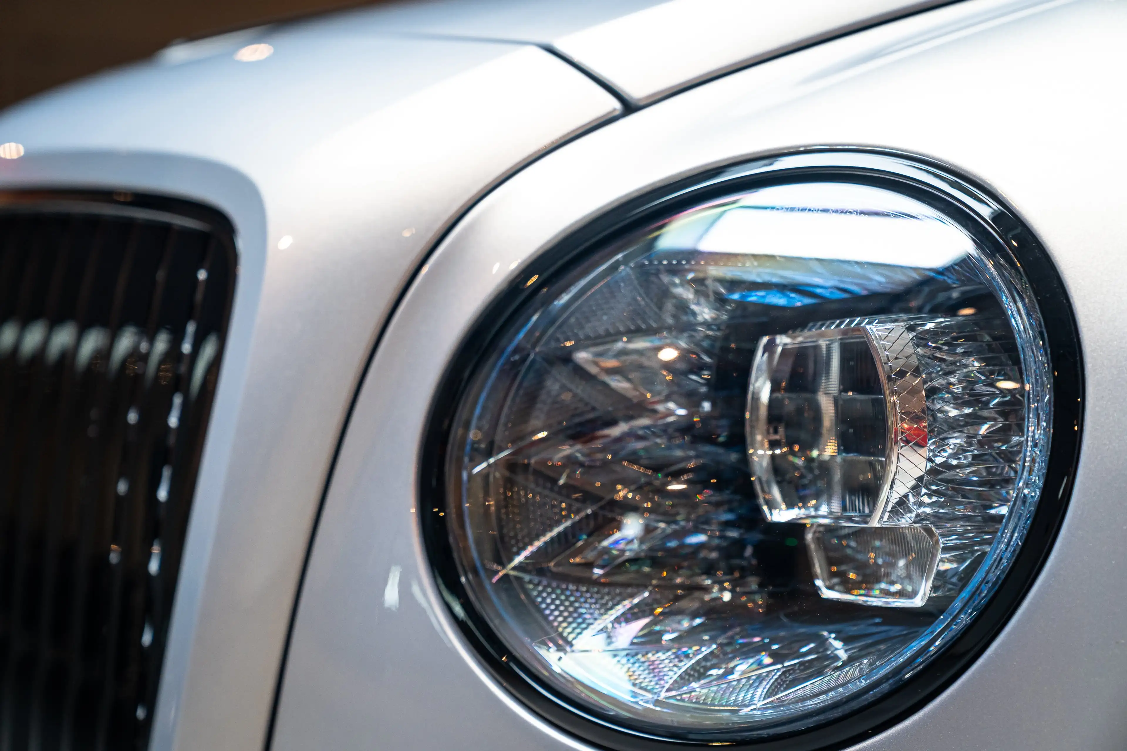 Bentley Flying Spur 2.9 V6 Hybrid S Mulliner - Price new : 330.000€ — photo 10