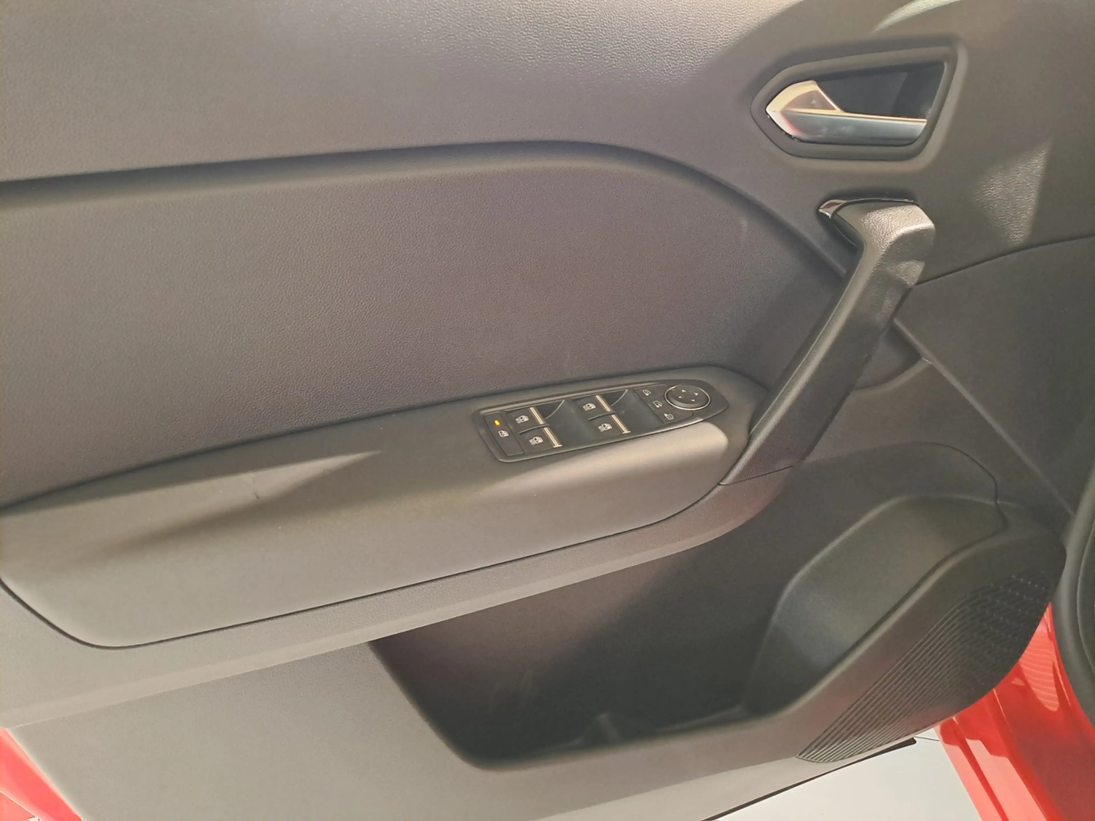 Mitsubishi Grandis 1.8 HEV 116 kW Diamant PLUS — photo 10