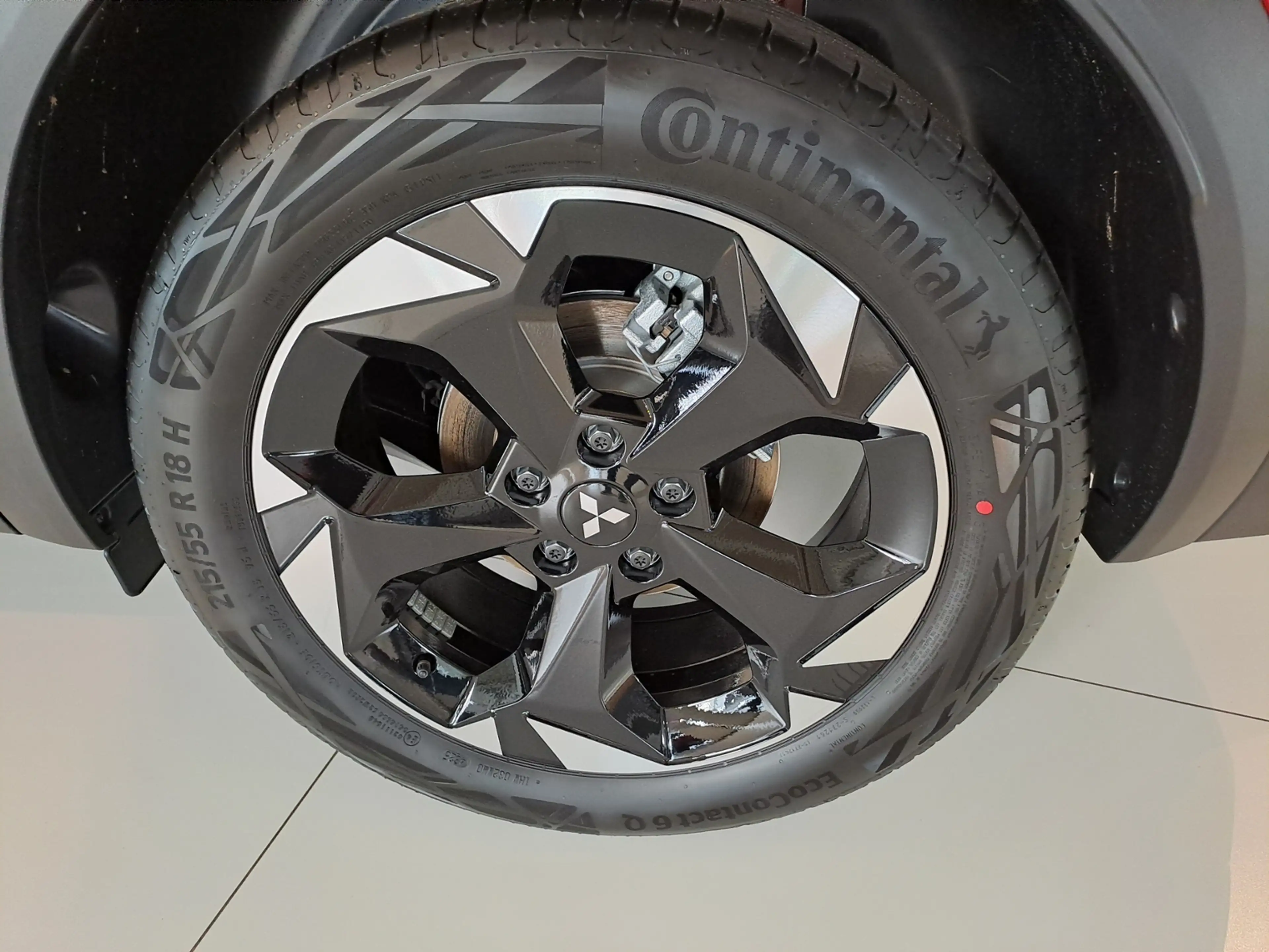 Mitsubishi Grandis 1.8 HEV 116 kW Diamant PLUS — photo 9