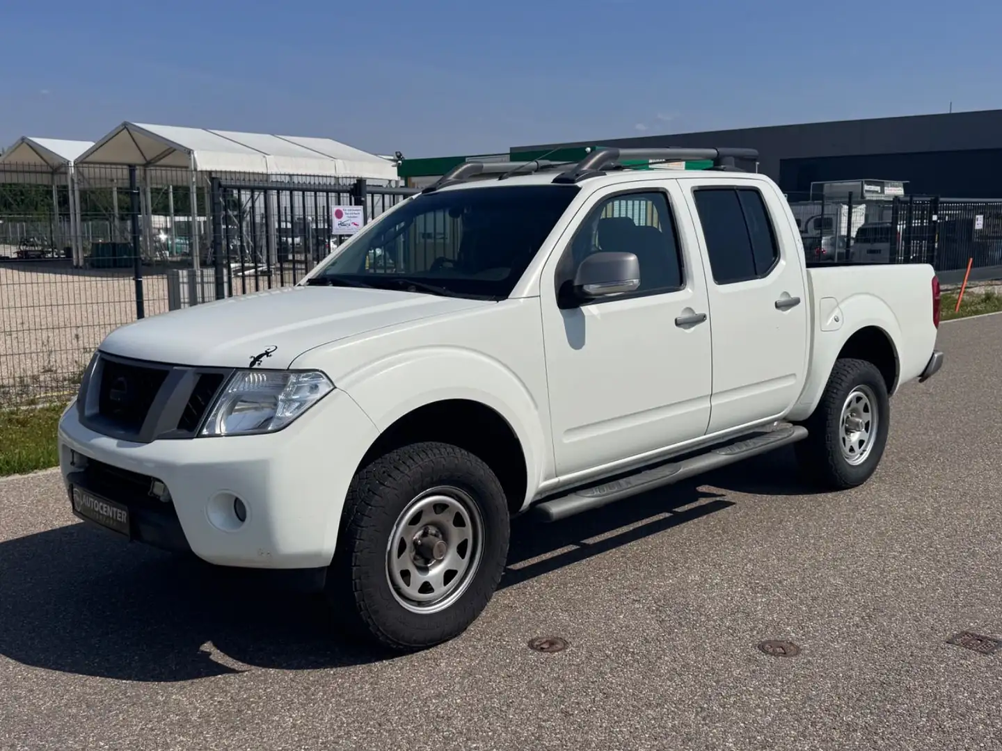 Nissan Navara Pickup Double Cab PLATINUM 4X4 Weiß - 1