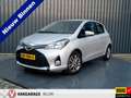 Toyota Yaris 1.0 VVT-i Aspiration | Lm-velgen | Prijs Rijklaar! Grau - thumbnail 1