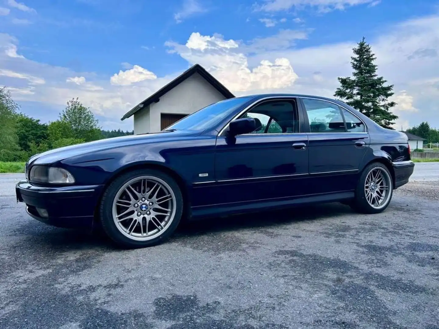 BMW 535 535i Aut. Bleu - 1