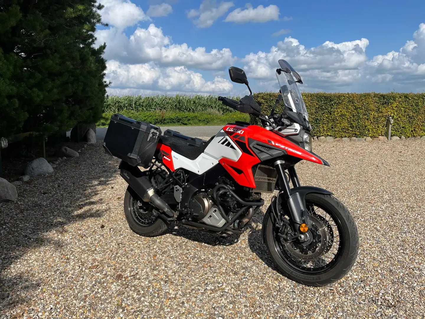 Suzuki V-Strom 1050 XT Rojo - 2