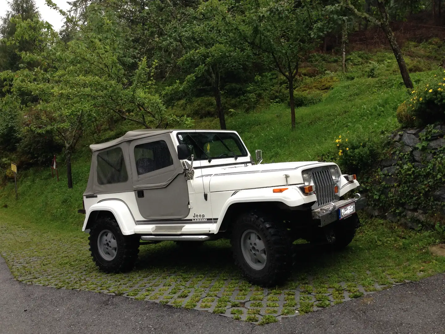 Jeep Wrangler Soft Top YJ LAREDO 1988 Weiß - 1
