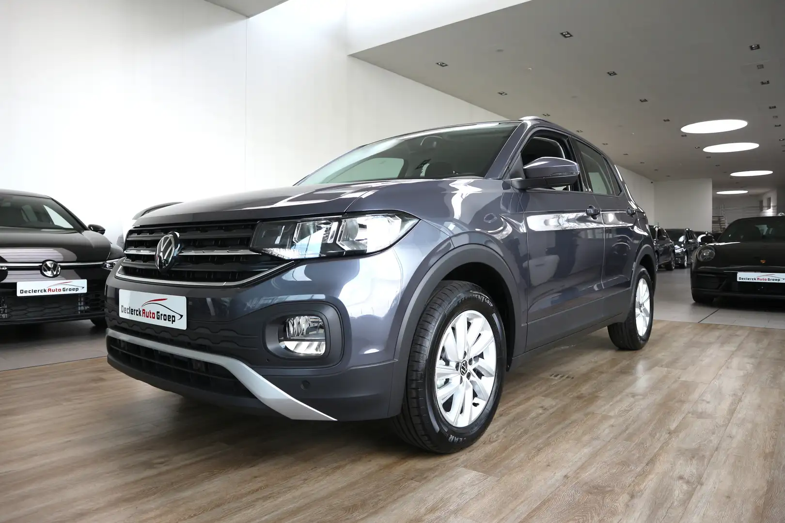 Volkswagen T-Cross 1.0TSI DSG LIFE" VELE OPTIES, NIEUW & STOCKWAGEN ! Grijs - 2