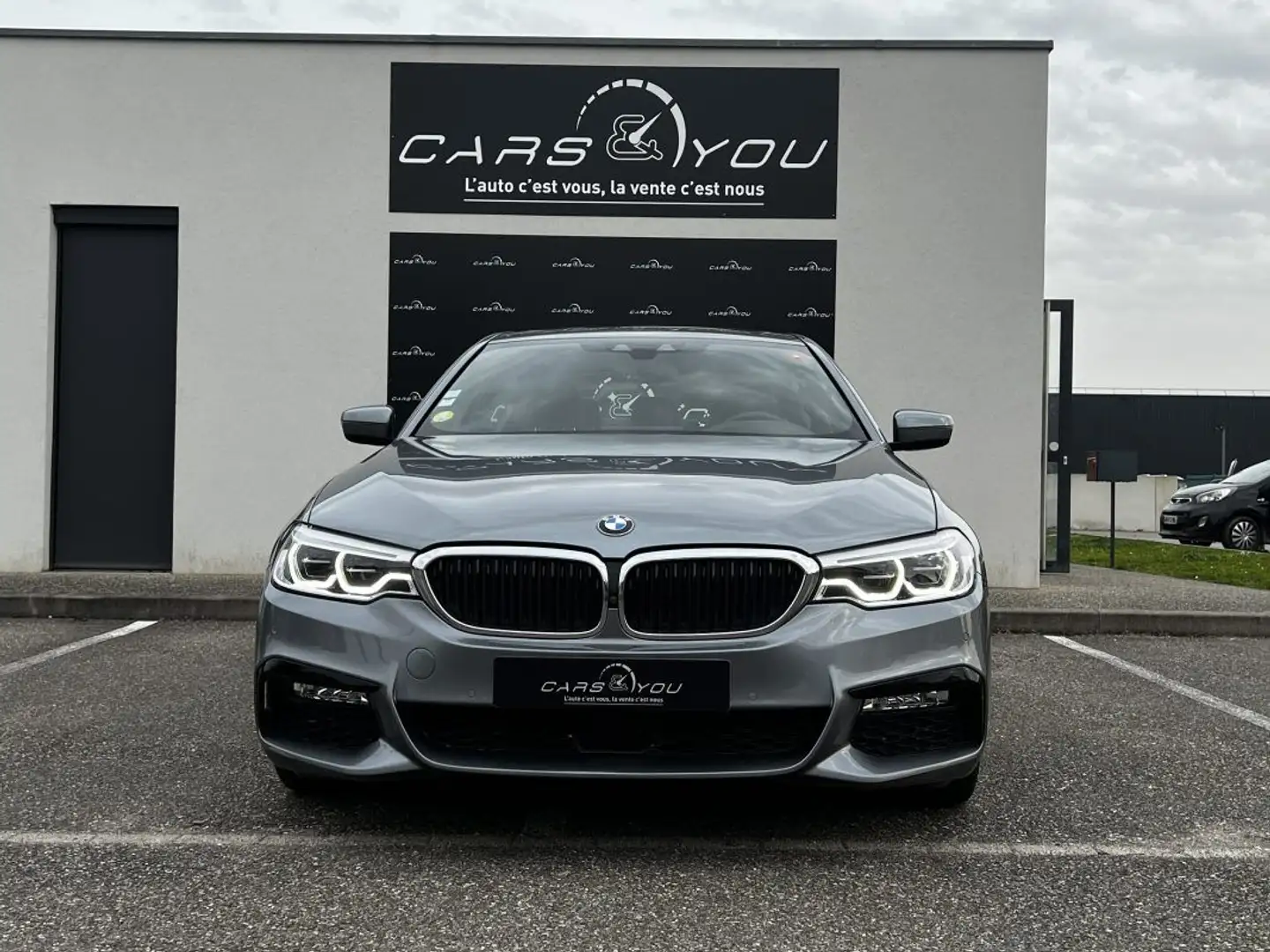 BMW 545 Serie M-Sport 260cv BVA Xdrive Caméra360° Gris - 2
