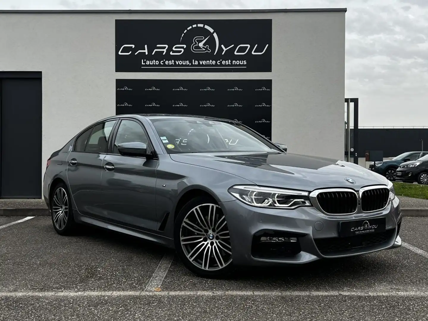 BMW 545 Serie M-Sport 260cv BVA Xdrive Caméra360° Gris - 1