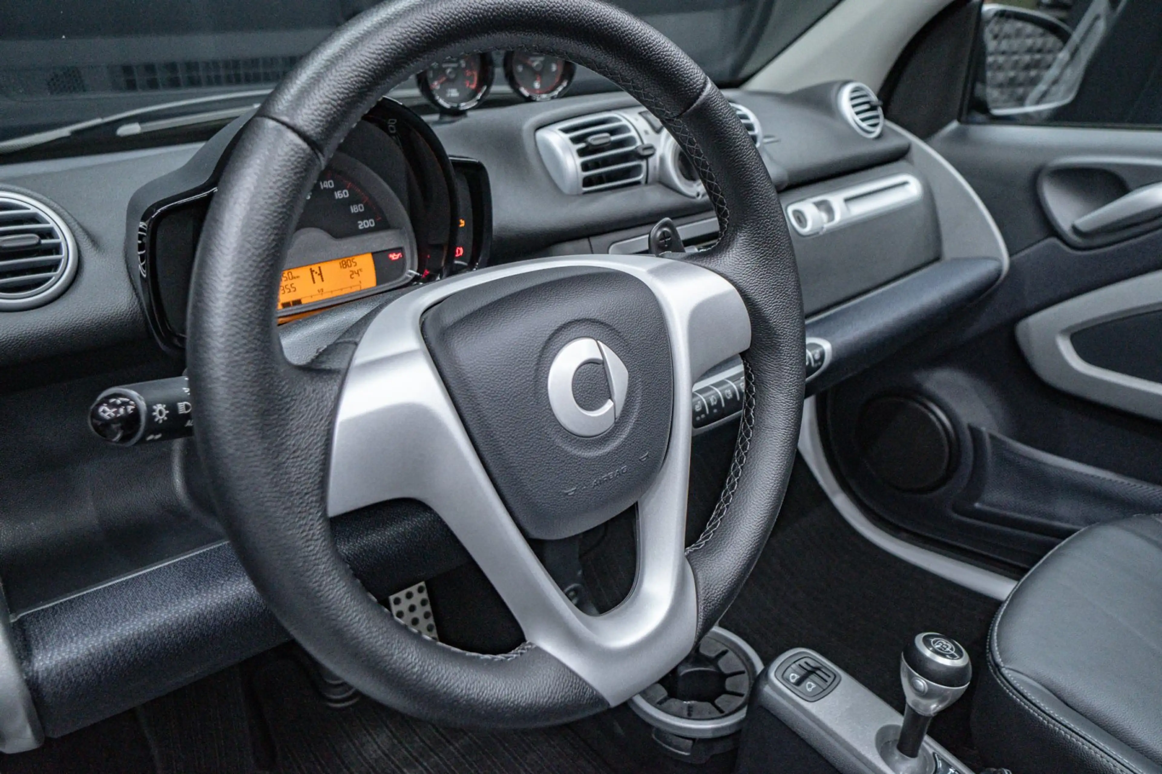 smart forTwo BRABUS 1. Hand Shz Klima — photo 18