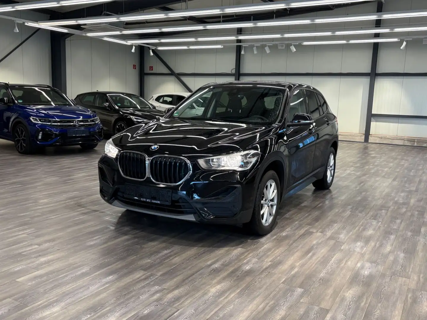 BMW X1 Baureihe X1 sDrive 18 i Noir - 2