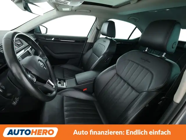 Skoda Superb view 10