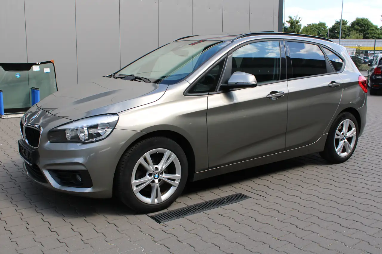 BMW 218