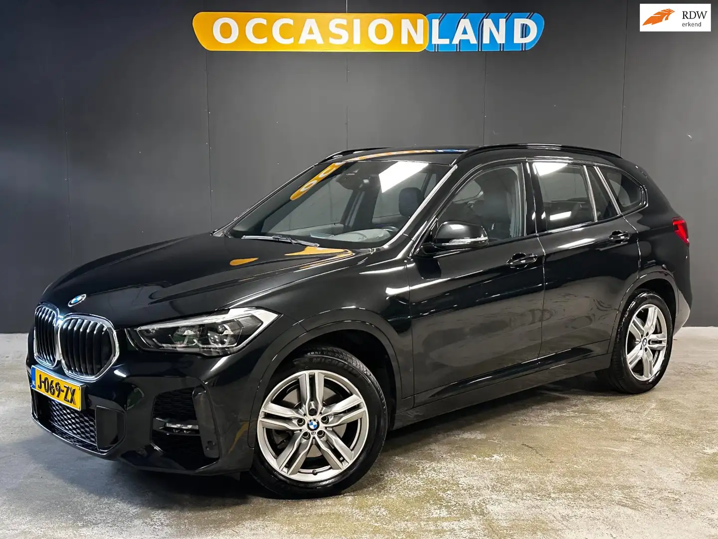 BMW X1 SDrive20i High Executive M-pakket |CAM|CLIMATE|STO Nero - 1