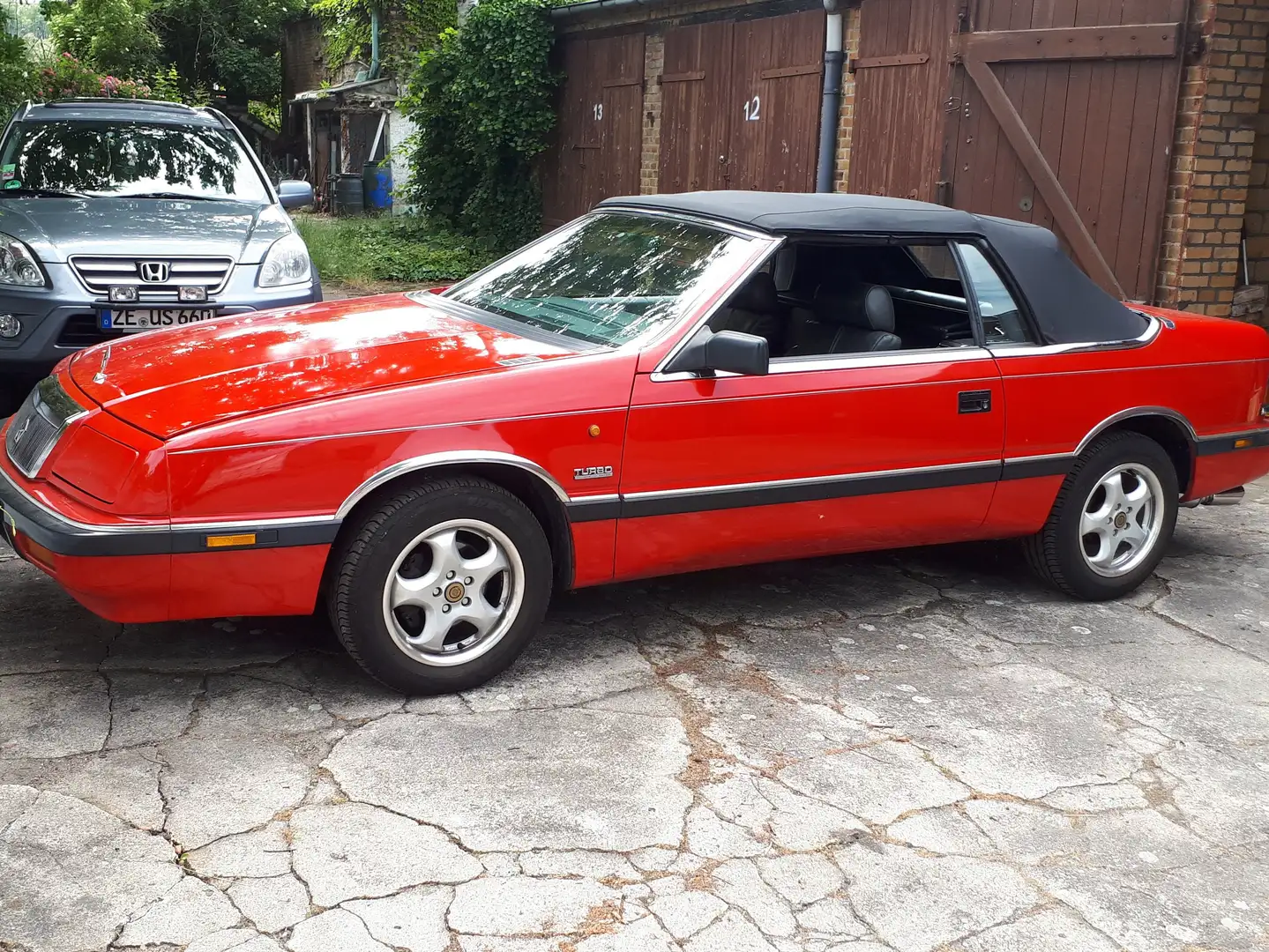 Chrysler Le Baron Cabrio 2,5 L Turbo Roşu - 1