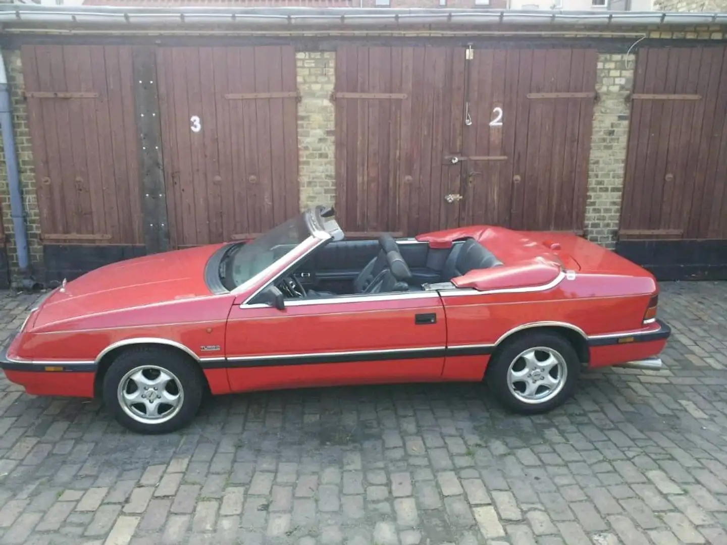 Chrysler Le Baron Cabrio 2,5 L Turbo Roşu - 2