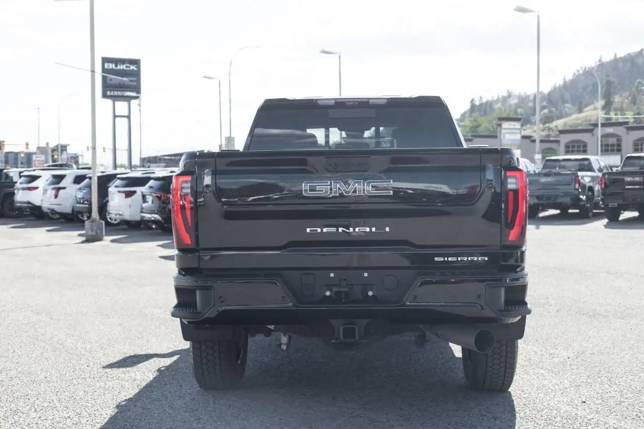 GMC Sierra 2500HD снимка GMC Sierra 2500HD