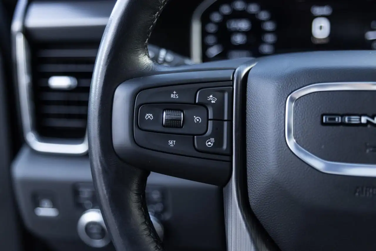 GMC Sierra 2500HD снимка GMC Sierra 2500HD