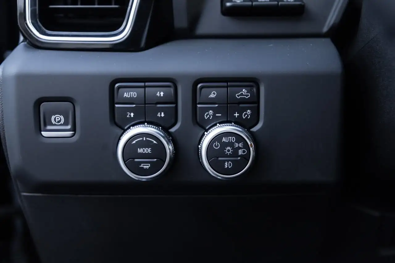 GMC Sierra 2500HD снимка GMC Sierra 2500HD