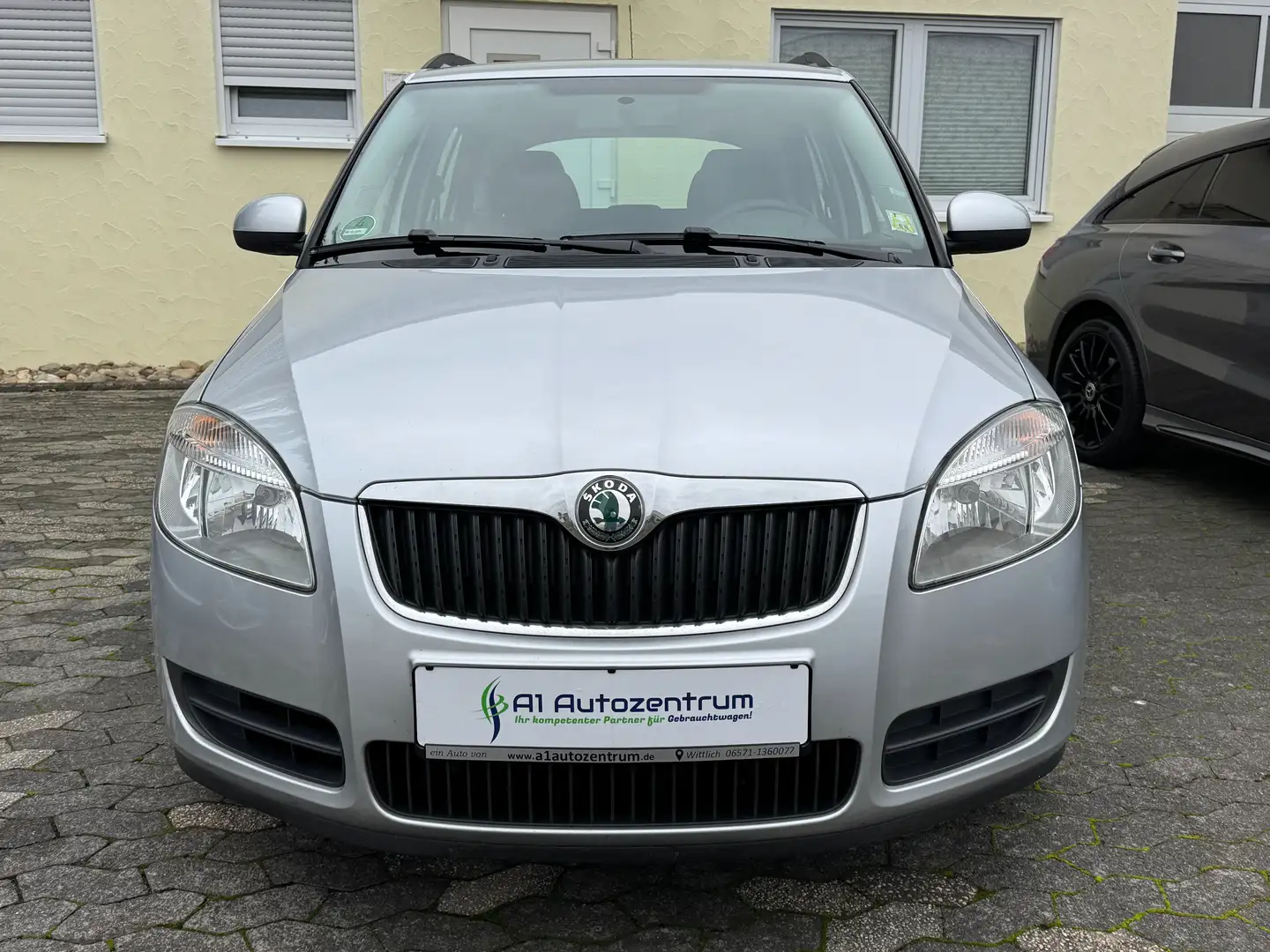 Skoda Fabia 1.4L Combi Ambiente Klima AHK Temp Zahnriemen NEU Silber - 2