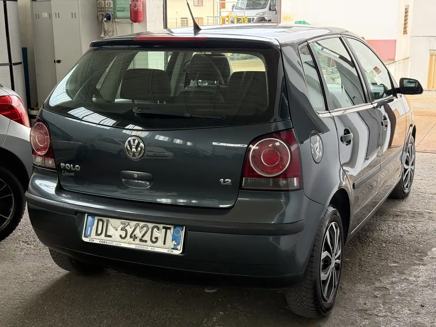 Volkswagen Polo 5p 1.2 Comfortline CL 70cv - 2