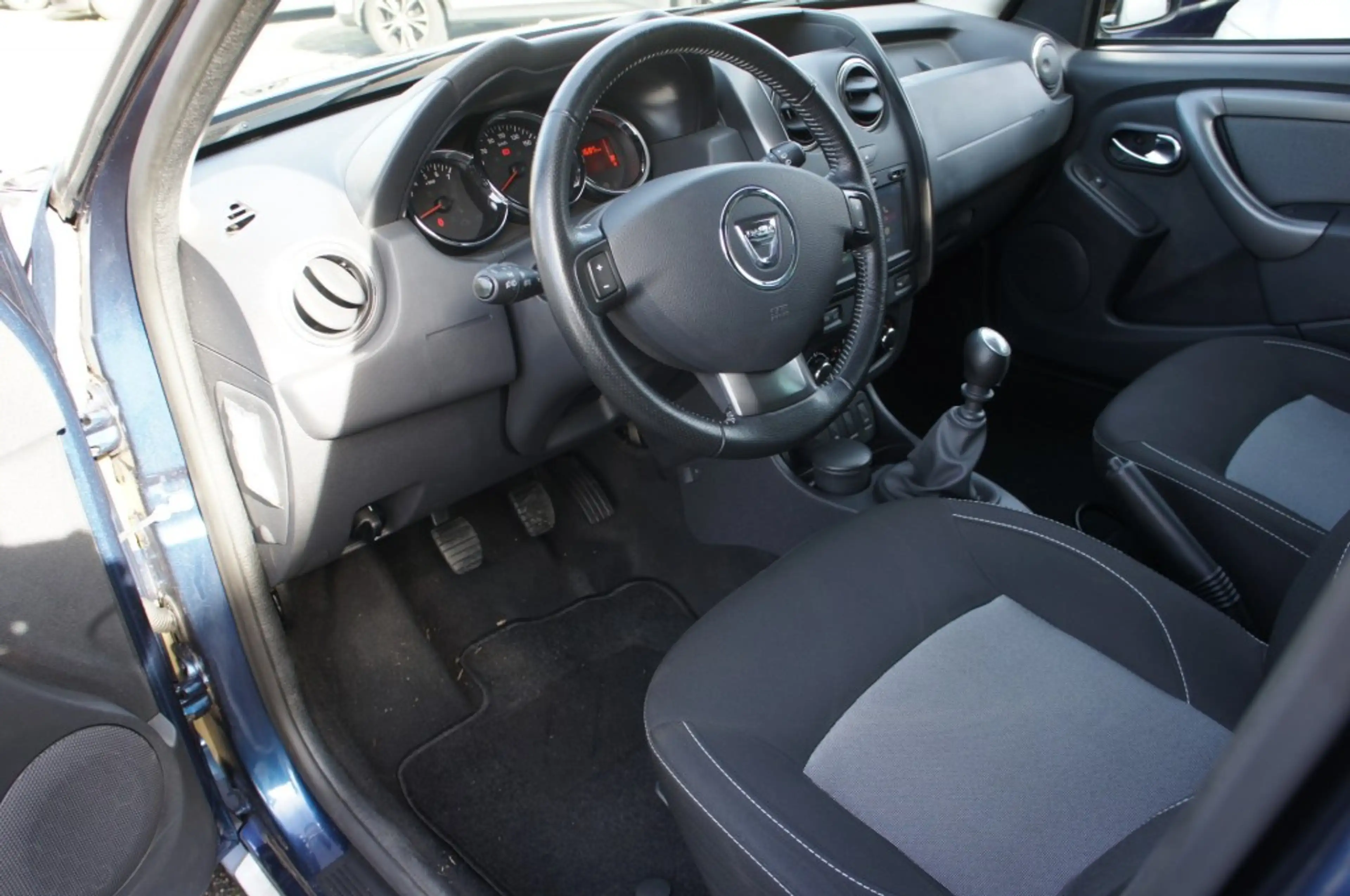 Dacia Duster 1.2 TCE 4X2 LAUREATE 1eEIG NAVI/CRUISE/PDC KEURIGE — photo 7