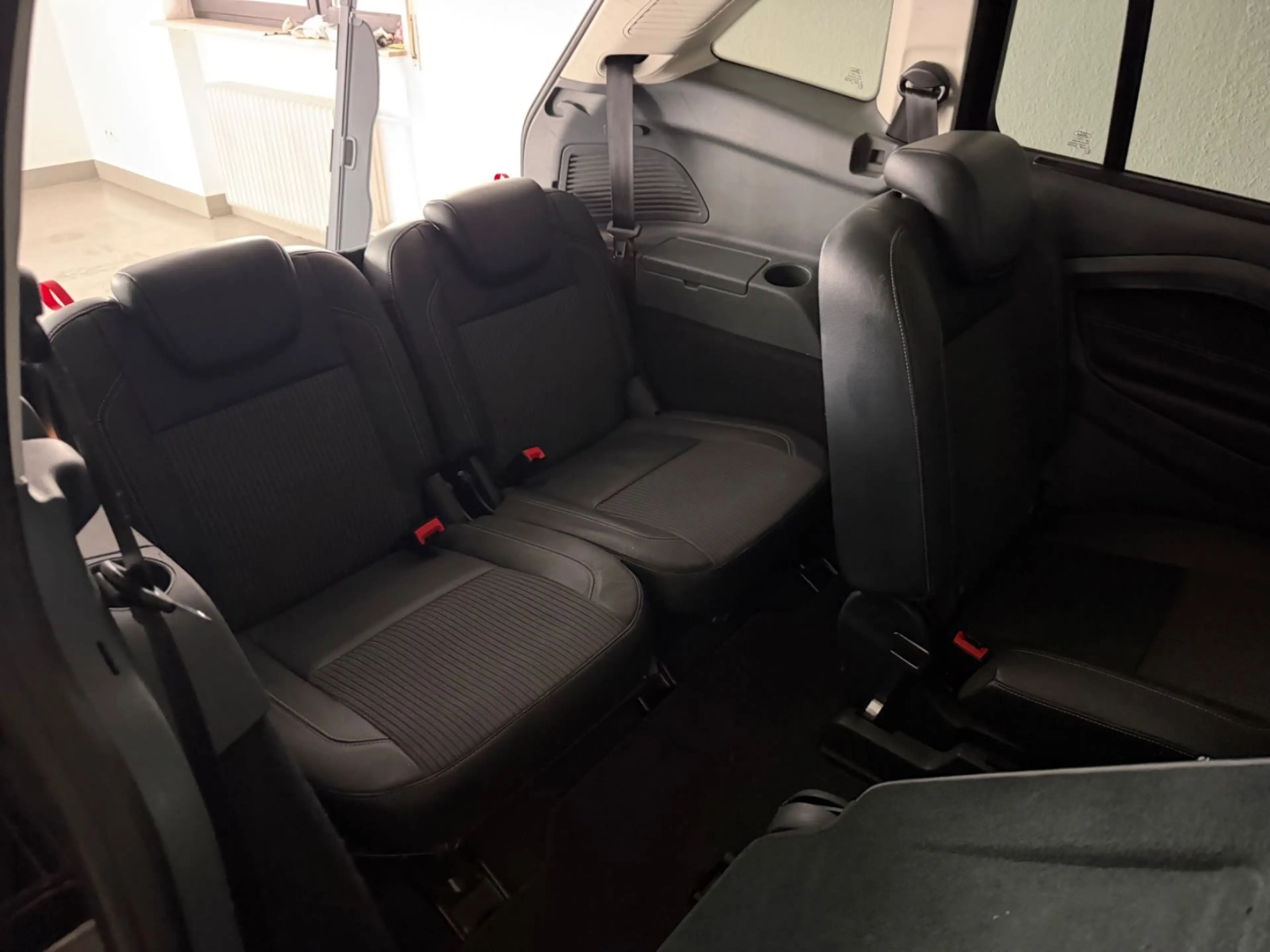Ford Grand C-Max Titanium 7Sitzer Navi Kamera — photo 11