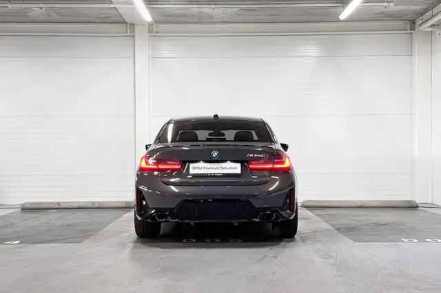 BMW 3 Series view 7