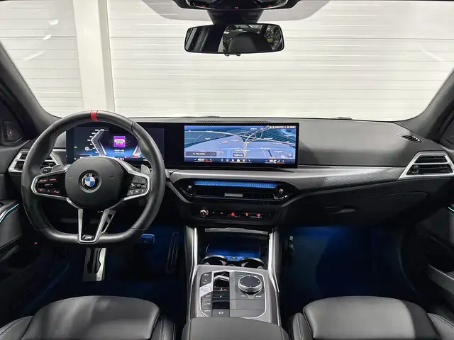 BMW 3 Series view 10