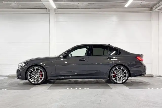 BMW 3 Series view 2