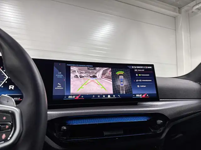 BMW 3 Series view 12