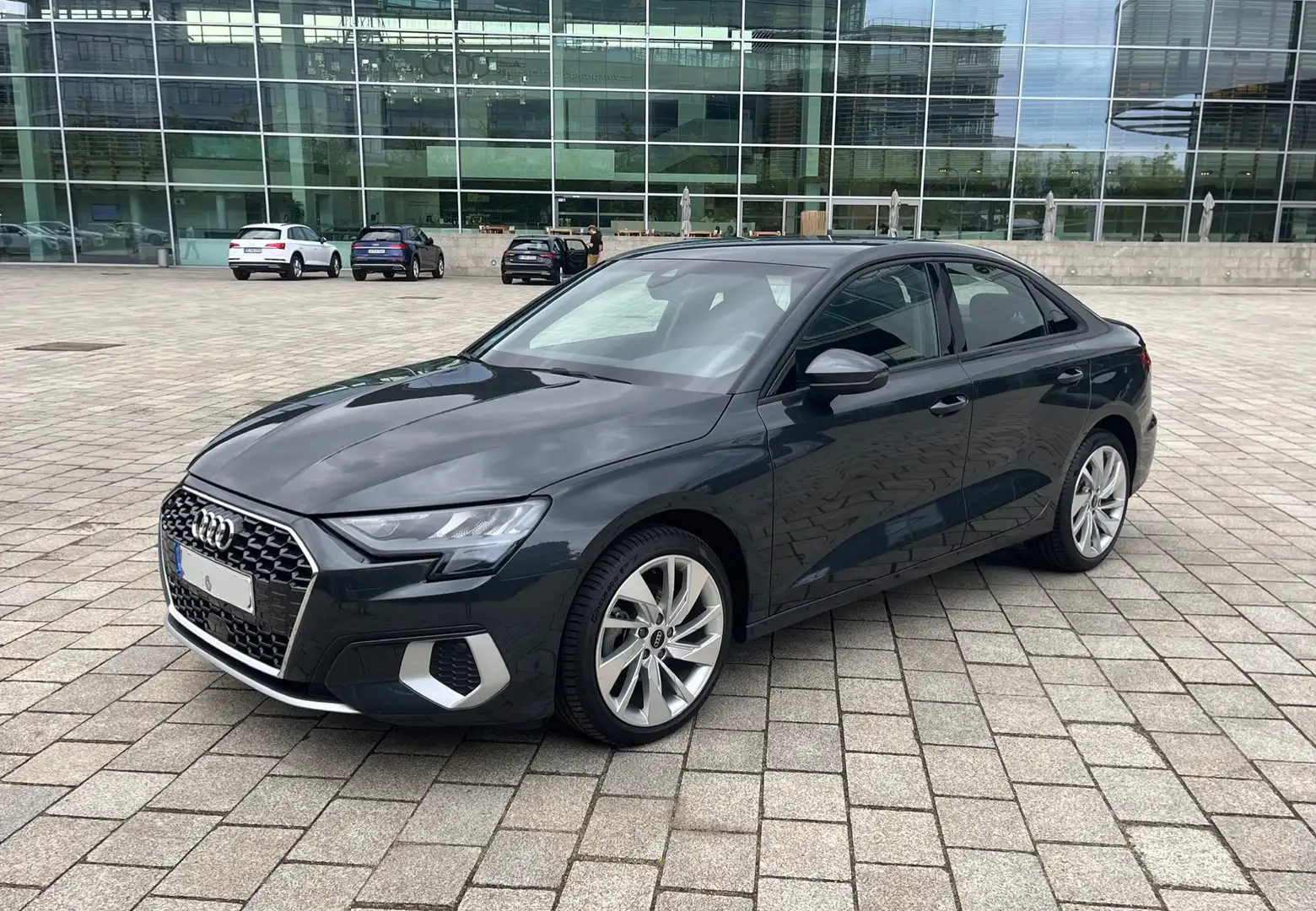 Audi A3 30 TDI advanced AHK WR Navi Grau - 1