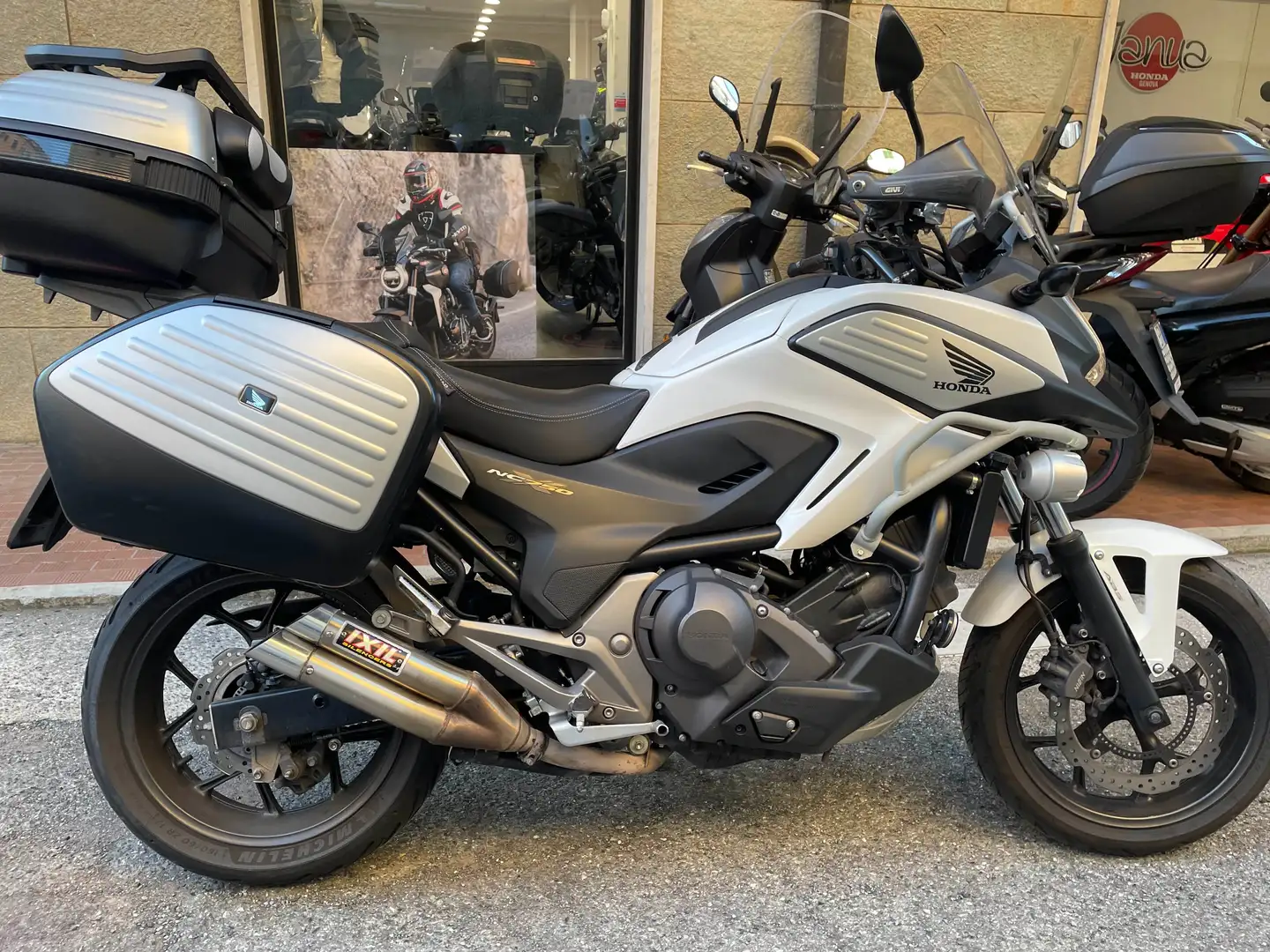 Honda NC 750 X DCT ABS Bianco - 1