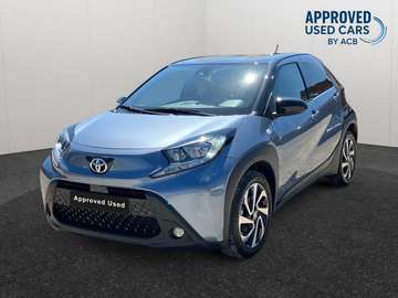1.0 VVT-i Play CVT 5d 53kW