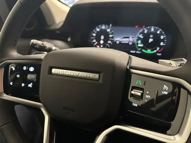 Land Rover Discovery Sport view 15