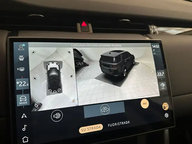 Land Rover Discovery Sport view 12