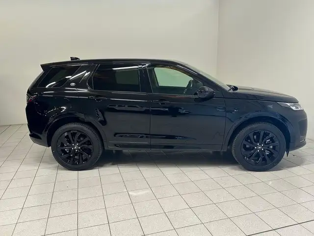 Land Rover Discovery Sport view 6